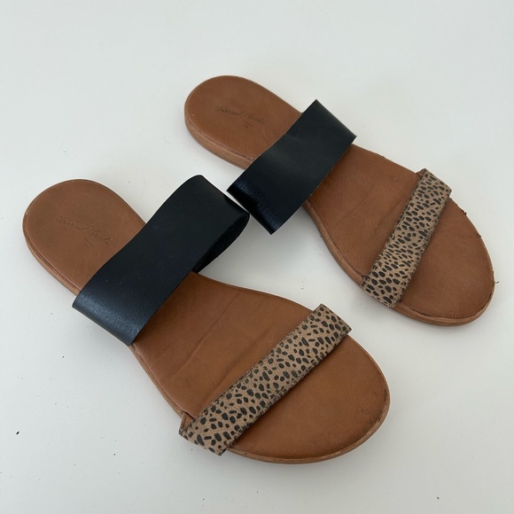 Universal Thread Black and Leopard Women's Sandals - Picture 1 of 1